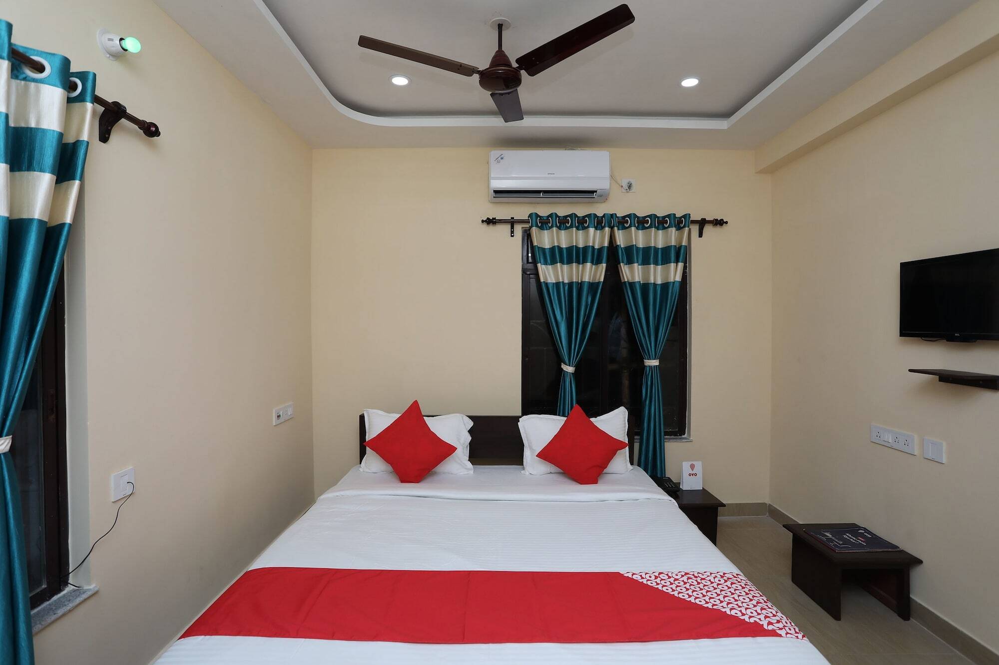 Oyo 17376 Happy Spring Inn Kolkata Luaran gambar