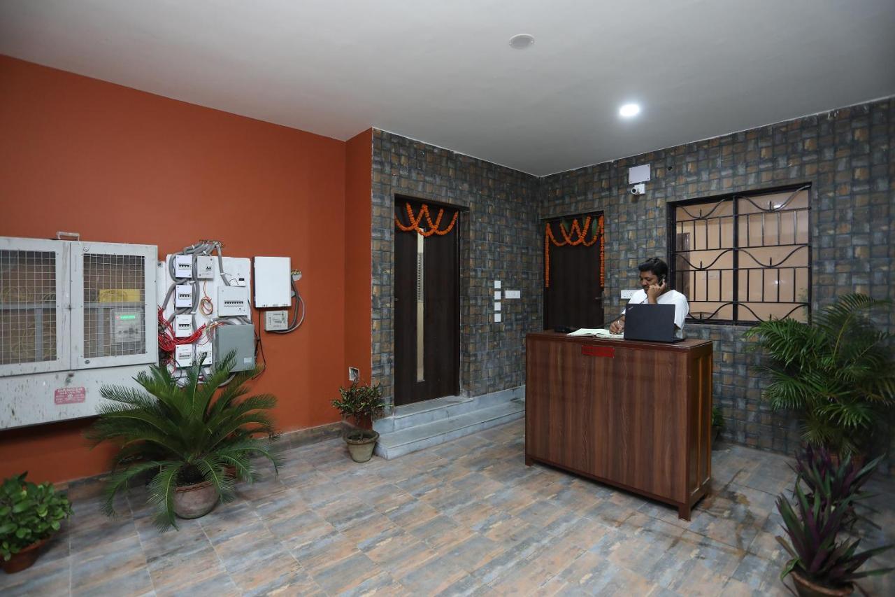 Oyo 17376 Happy Spring Inn Kolkata Luaran gambar